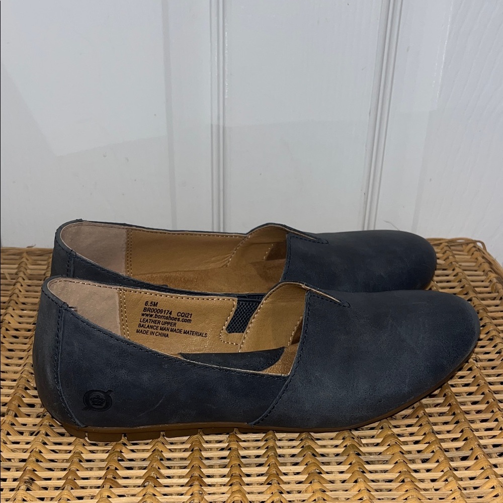 BORN Sebra slip on in Dark Oceano